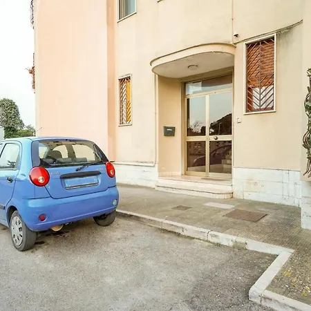 Milu & Eleanto Near The Sea Apartment *